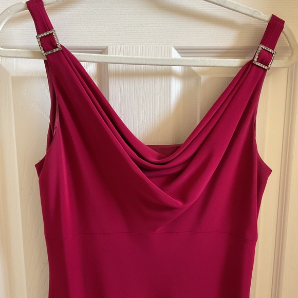 Red vintage style maxi gown with rhinestone clips. Sleeveless, cowl neck - Picture 2 of 3